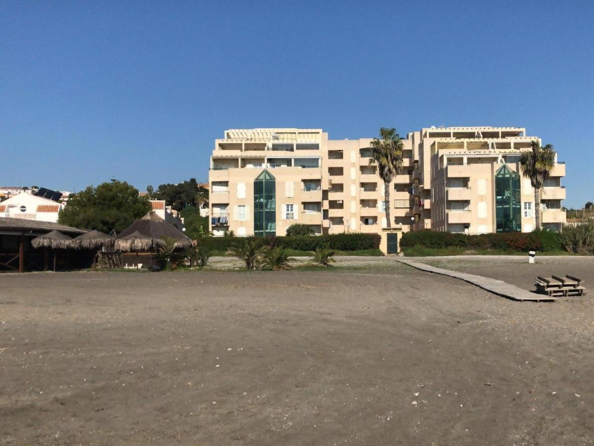 베나자라프 Espectacular Residencial En 1A Linea Con Piscina 아파트 외부 사진