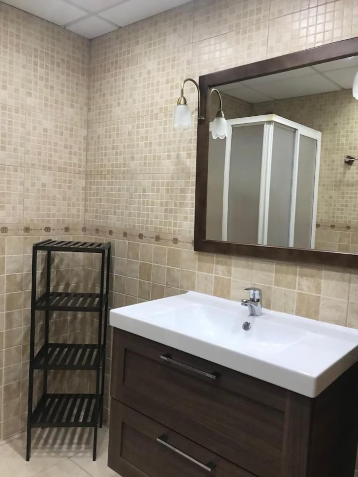 베나자라프 Espectacular Residencial En 1A Linea Con Piscina 아파트 외부 사진