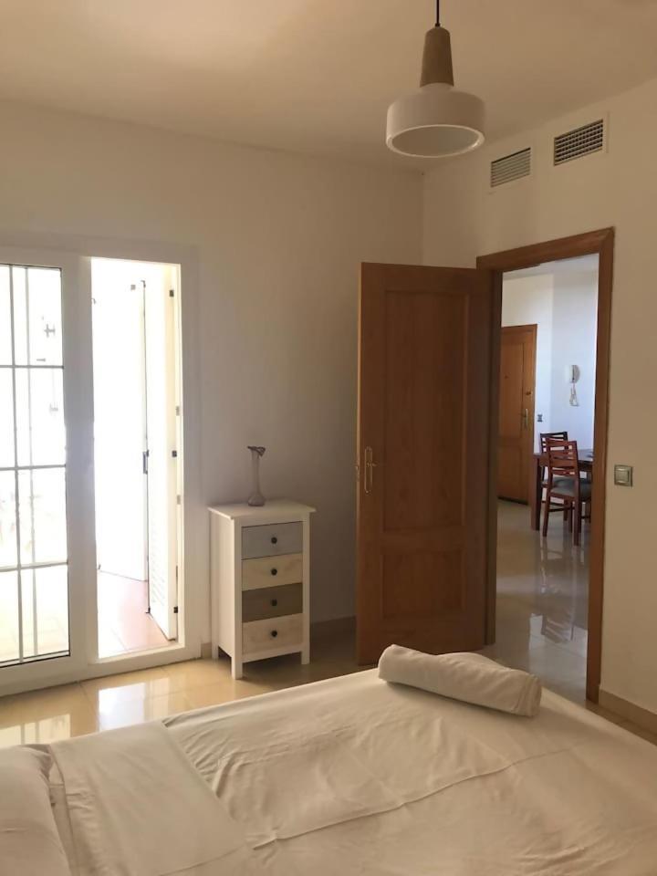 베나자라프 Espectacular Residencial En 1A Linea Con Piscina 아파트 외부 사진