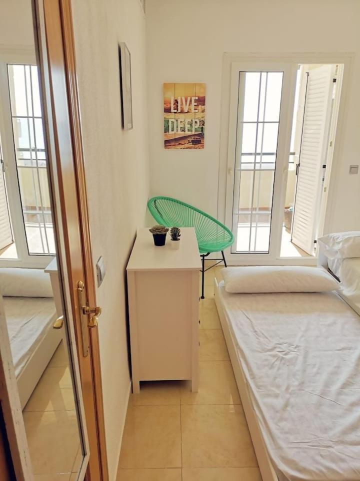베나자라프 Espectacular Residencial En 1A Linea Con Piscina 아파트 외부 사진