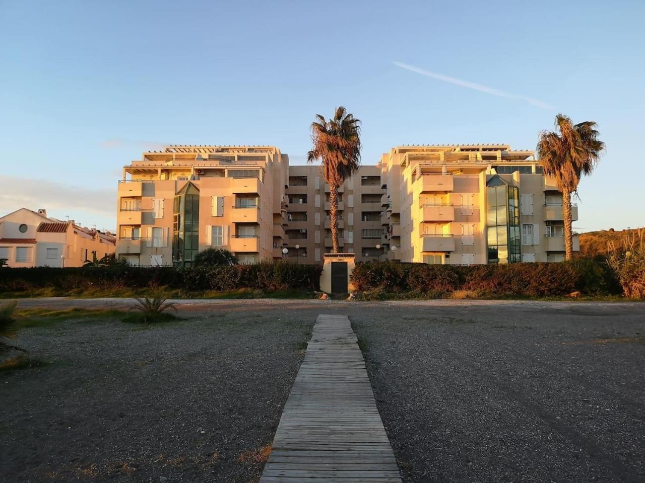 베나자라프 Espectacular Residencial En 1A Linea Con Piscina 아파트 외부 사진
